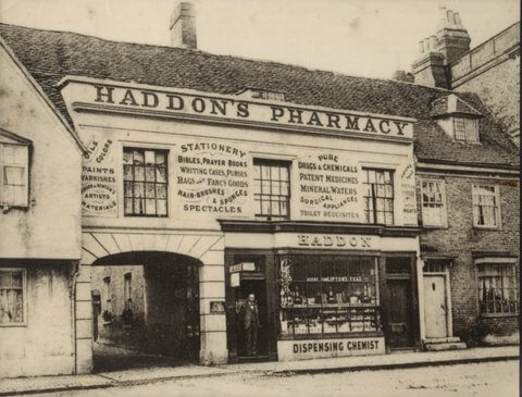 Haddon's in 1895 (PHO40)