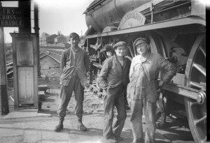 © The Transport Treasury Aylesbury Easter Monday 1945 (L to R)Dick Hardy, Fireman Sid Jenkins, Driver Ben Riddington