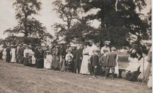 Spectators in Rectory Meadow for the Marathon (PHO3456)