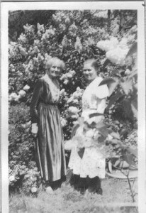 Sophie Colenso on the left in about 1930, possibly in the garden at Elangeni