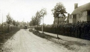 Bois Avenue 1915 with houses recently built by the firm Kennard and Kennard 