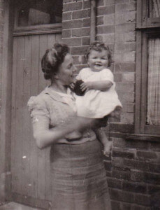 Vivienne with her mother in 1946