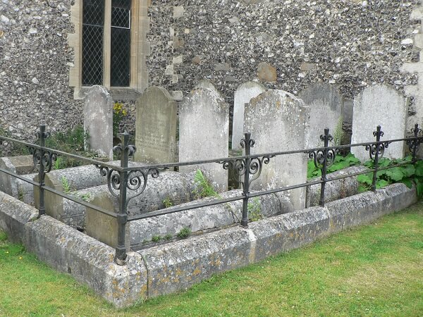 Weller Family Grave at St Mary's Church, Amersham