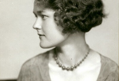 Mary Crowley (later Medd) in 1932, pioneering architect