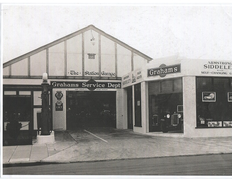 1920s photo of Station Garage opposite Amersham Station when it was owned by William Graham